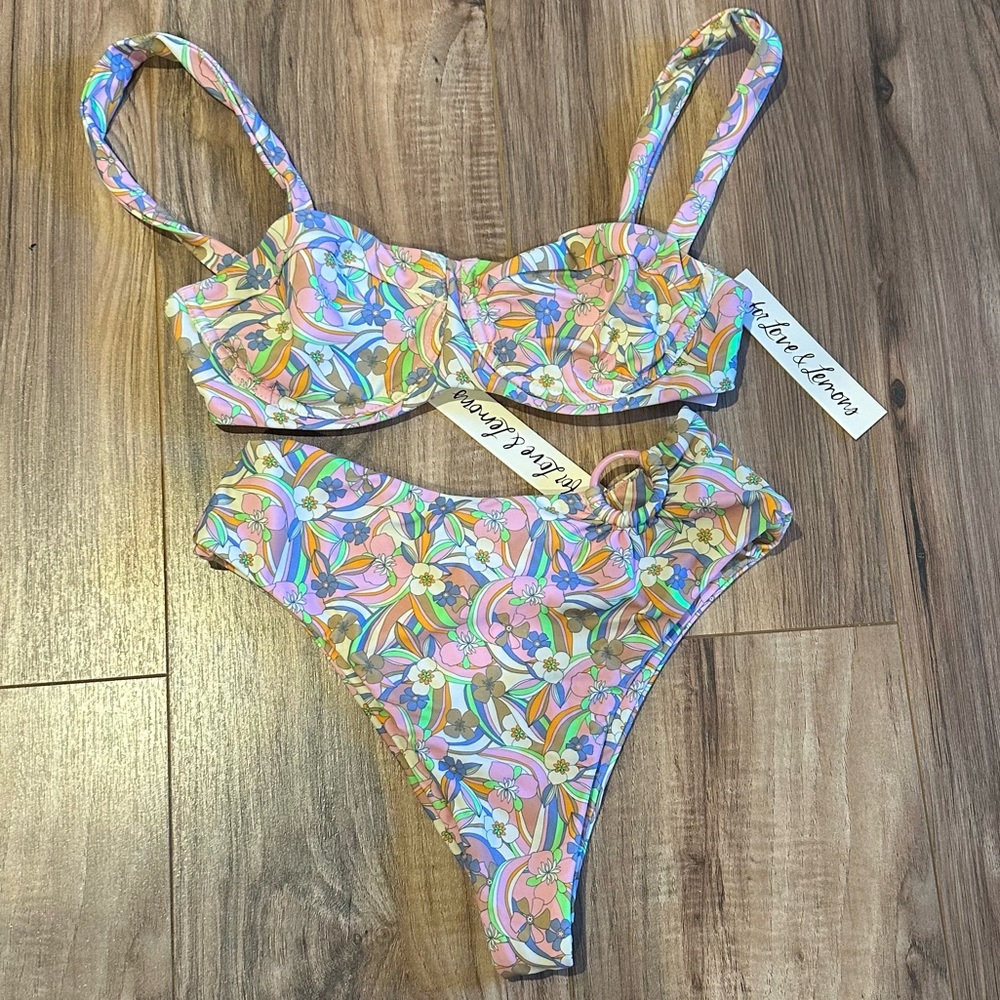 NWT for love and lemons bikini top and bottom, retro floral print size small